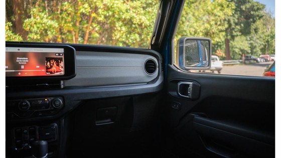 Jeep Wrangler 2026 photo 13