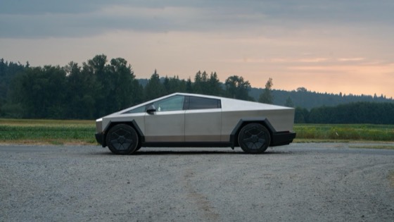 Tesla Cybertruck 2024 photo 8