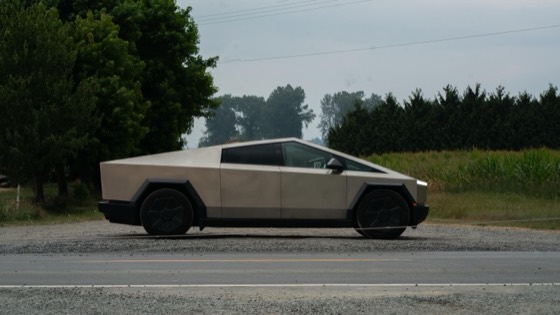 Tesla Cybertruck 2024 photo 9