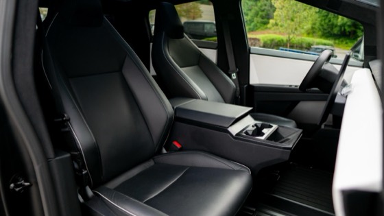 Tesla Cybertruck 2024 photo 10