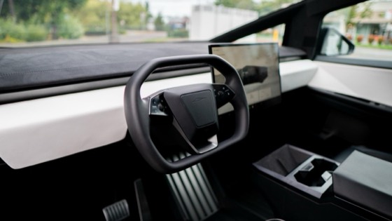 Tesla Cybertruck 2024 photo 11
