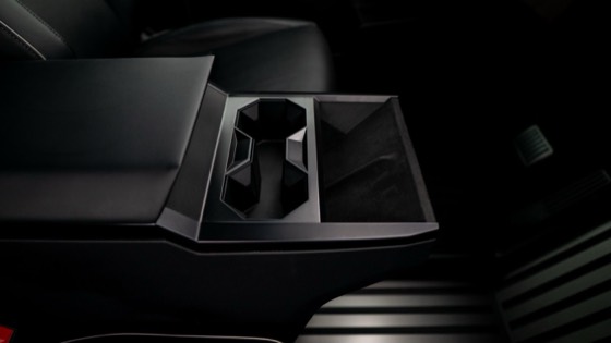 Tesla Cybertruck 2024 photo 16