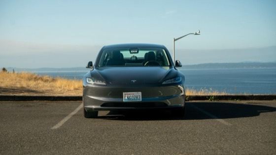 Tesla Model 3 2024 photo 2