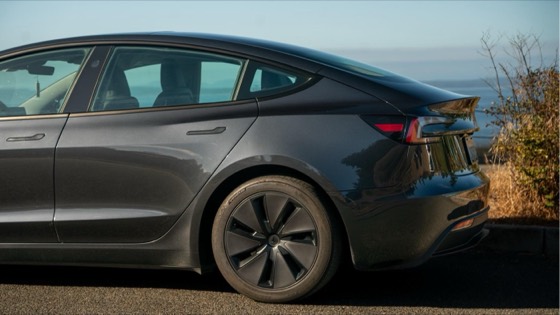 Tesla Model 3 2024 photo 6