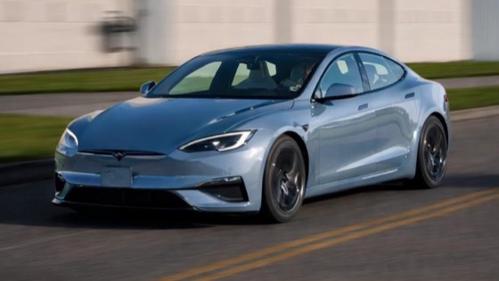 Tesla Model S 2026 photo 1