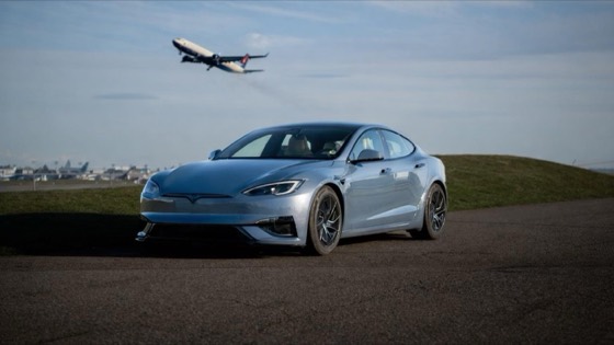 Tesla Model S 2026 photo 4