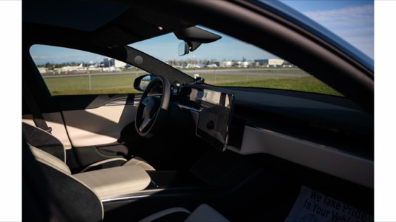 Tesla Model S 2026 photo 14
