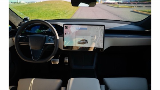 Tesla Model S 2026 photo 17
