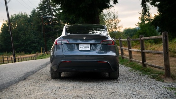 Tesla Model Y 2022 Gray photo 4