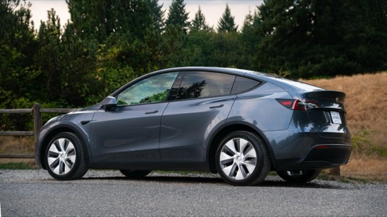 Tesla Model Y 2022 Gray photo 5