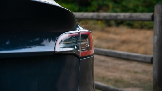 Tesla Model Y 2022 Gray photo 9