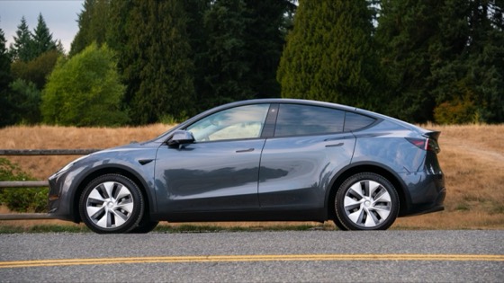Tesla Model Y 2022 Gray photo 10