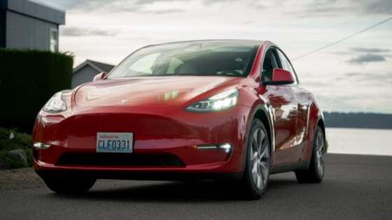 Tesla Model Y 2022 Red photo 6