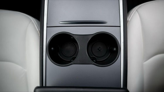 Tesla Model Y 2022 Red photo 11