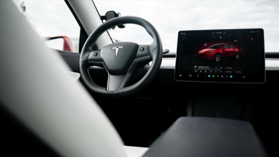 Tesla Model Y 2022 Red photo 15