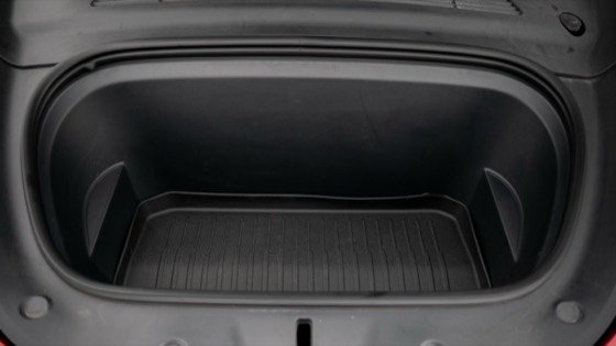 Tesla Model Y 2022 Red photo 20