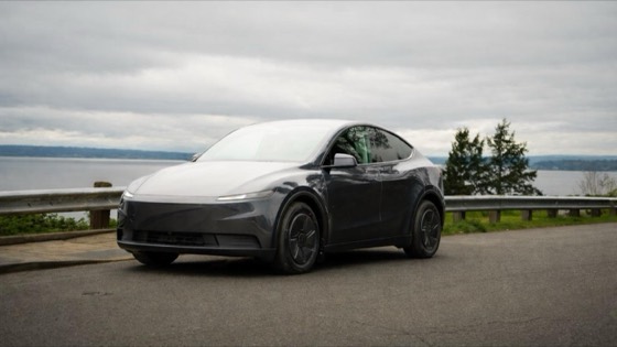Tesla Model Y 2026 Gray photo 4