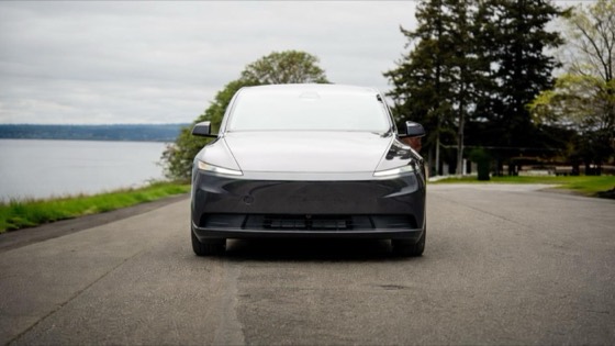 Tesla Model Y 2026 Gray photo 5