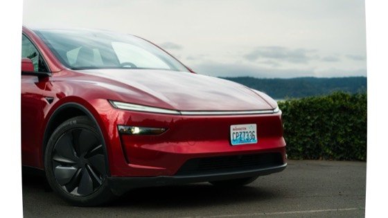Tesla Model Y 2026 Ultra Red photo 4