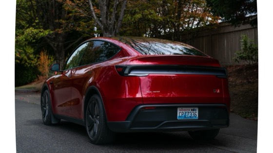 Tesla Model Y 2026 Ultra Red photo 7