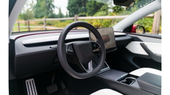 Tesla Model Y 2026 Ultra Red photo 12