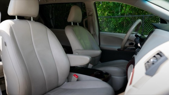 Toyota Sienna 2013 photo 10
