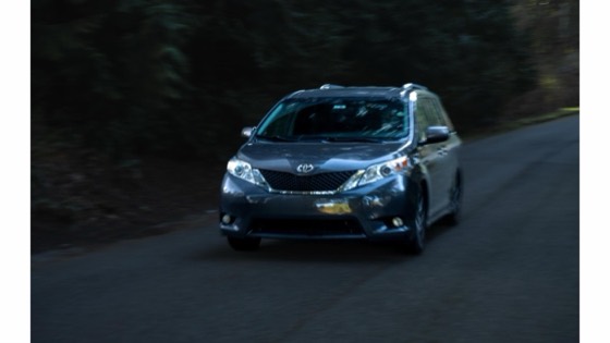 Toyota Sienna 2015 photo 2