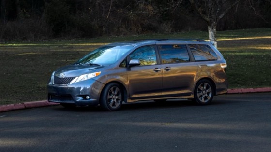 Toyota Sienna 2015 photo 10