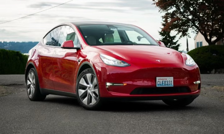 Tesla Model Y 2022 Red