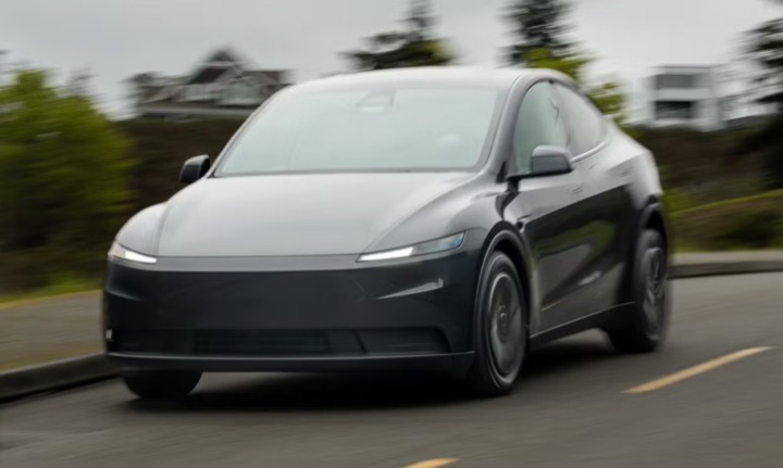 Tesla Model Y 2026 Gray