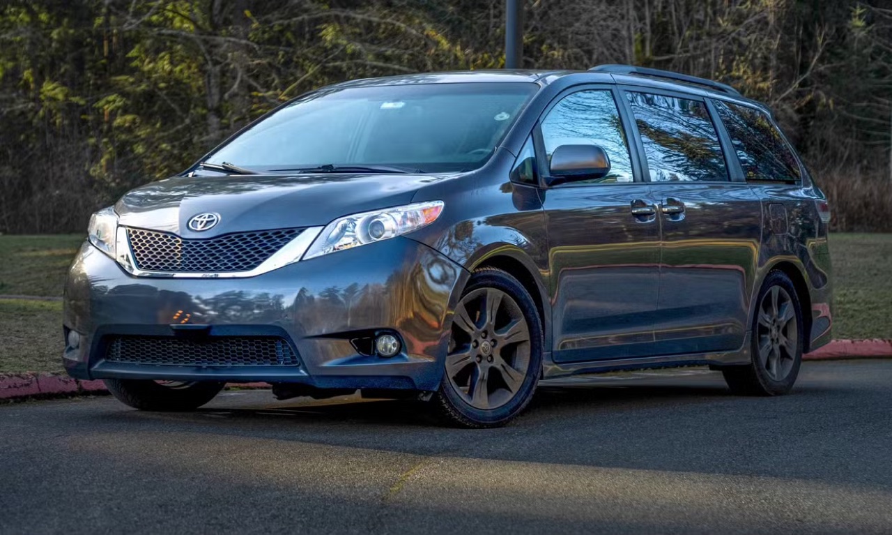 Toyota Sienna 2015